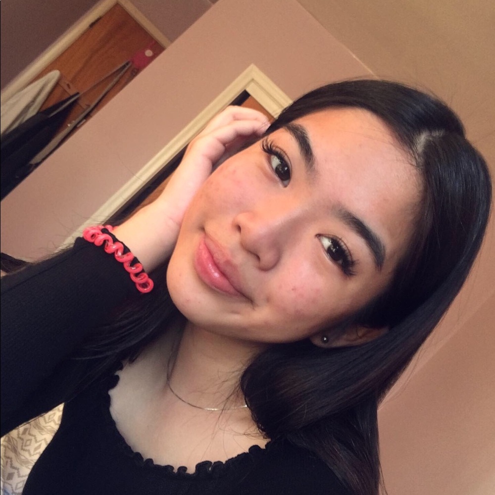 Meet your Posher, Alyssa